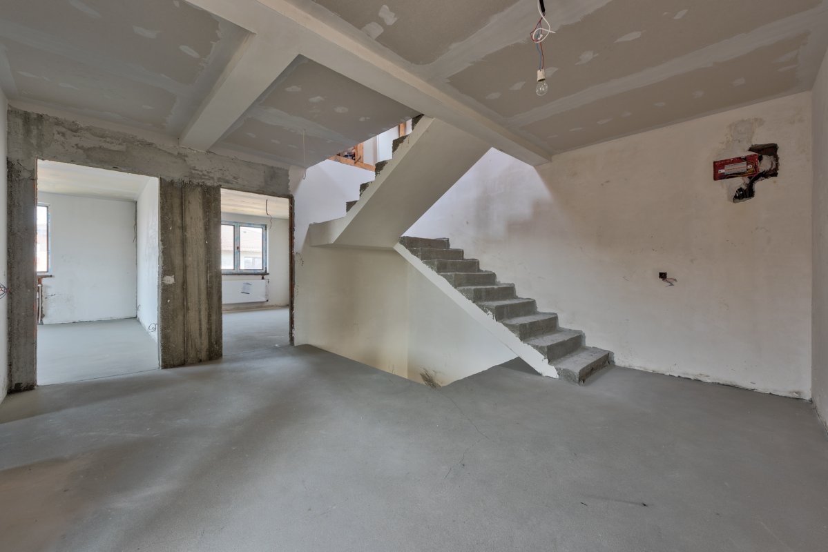 Vila tip duplex P+1+M - zona Chitila