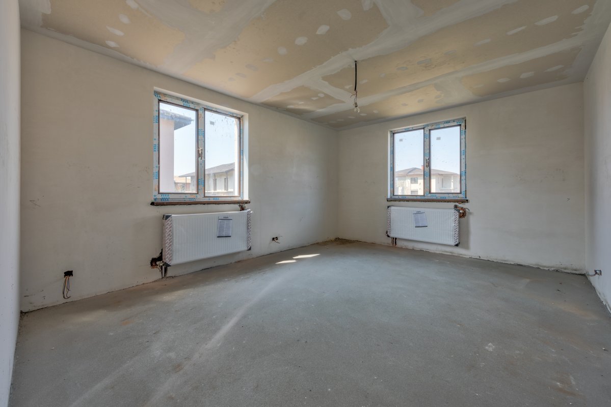 Vila tip duplex P+1+M - zona Chitila