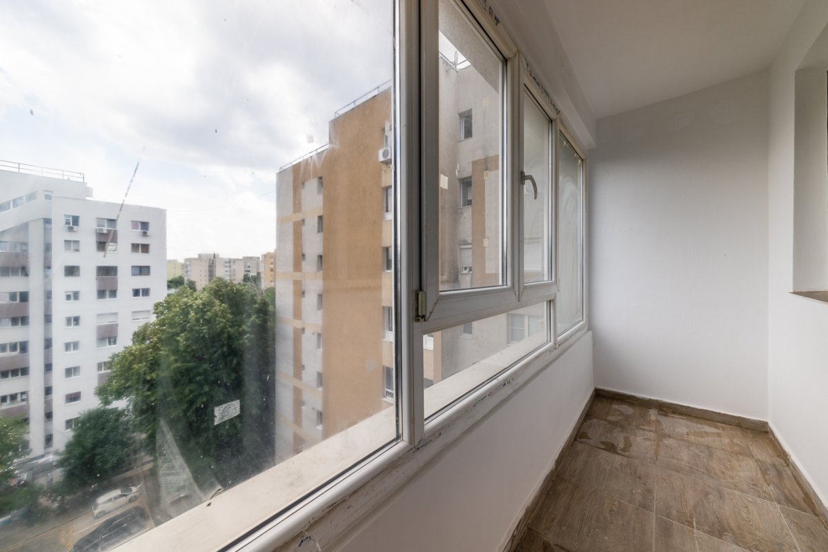 Apartament 2 camere renovat - bloc reabilitat  zona Plaza Romania