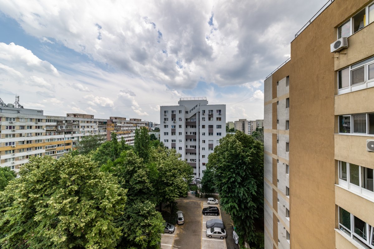 Apartament 2 camere renovat - bloc reabilitat  zona Plaza Romania