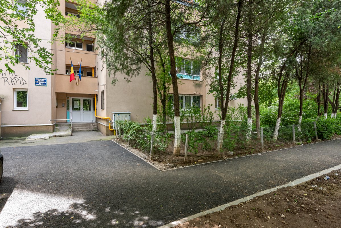 Apartament 2 camere renovat - bloc reabilitat  zona Plaza Romania