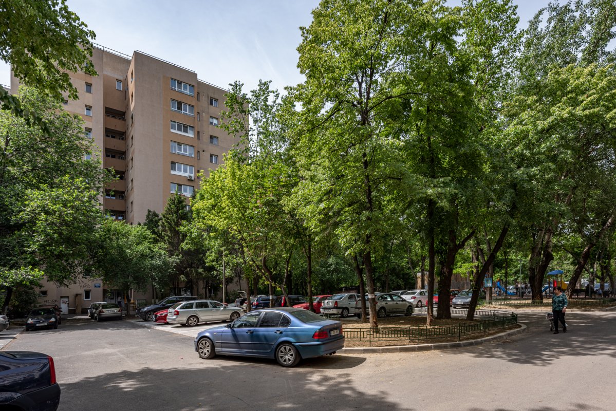 Apartament 2 camere renovat - bloc reabilitat  zona Plaza Romania