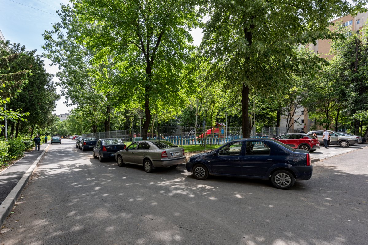 Apartament 2 camere renovat - bloc reabilitat  zona Plaza Romania