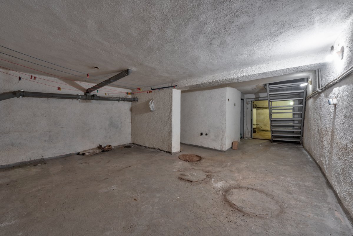 Vila spatioasa S+P+2 - str Iancu Jianu - Margeanului