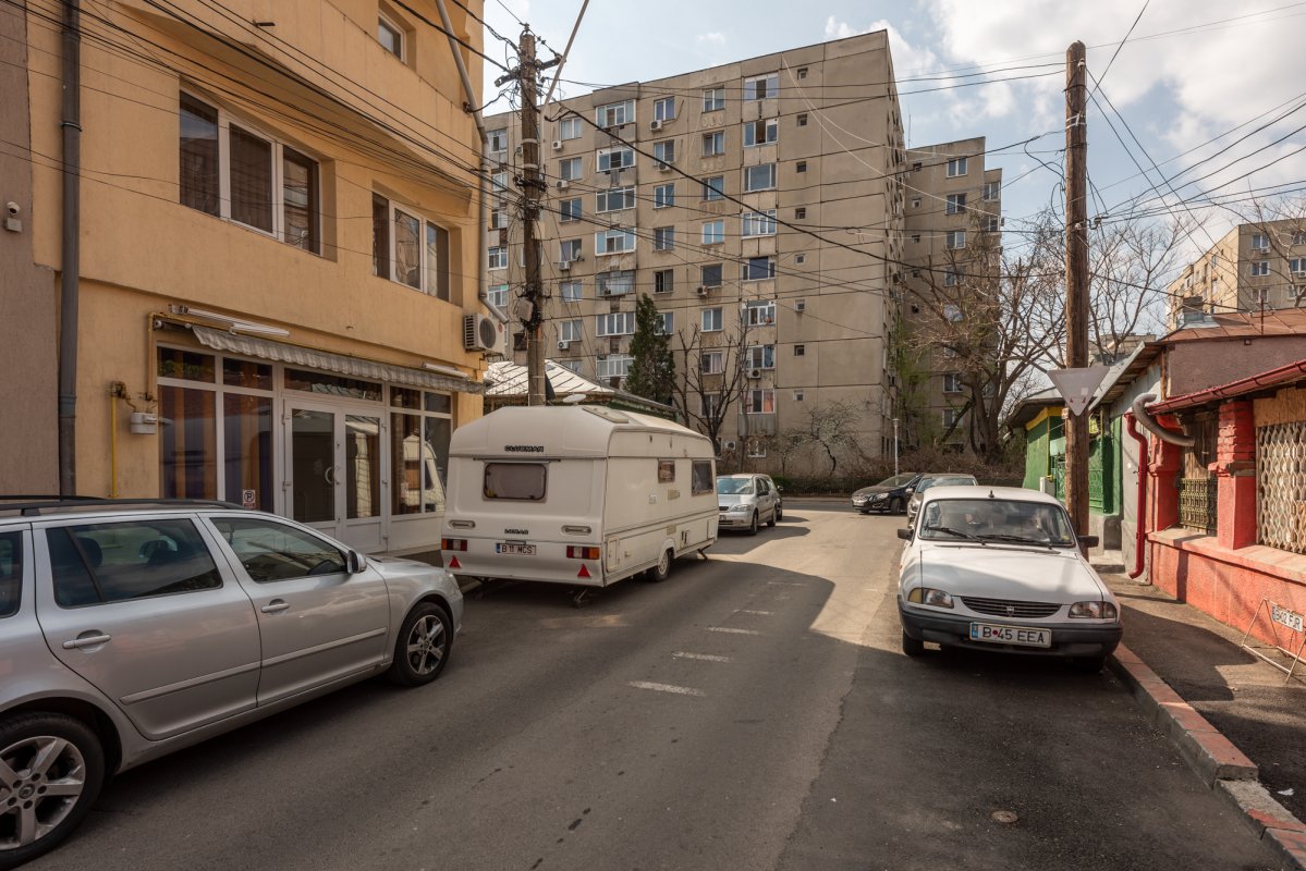 Vila spatioasa S+P+2 - str Iancu Jianu - Margeanului
