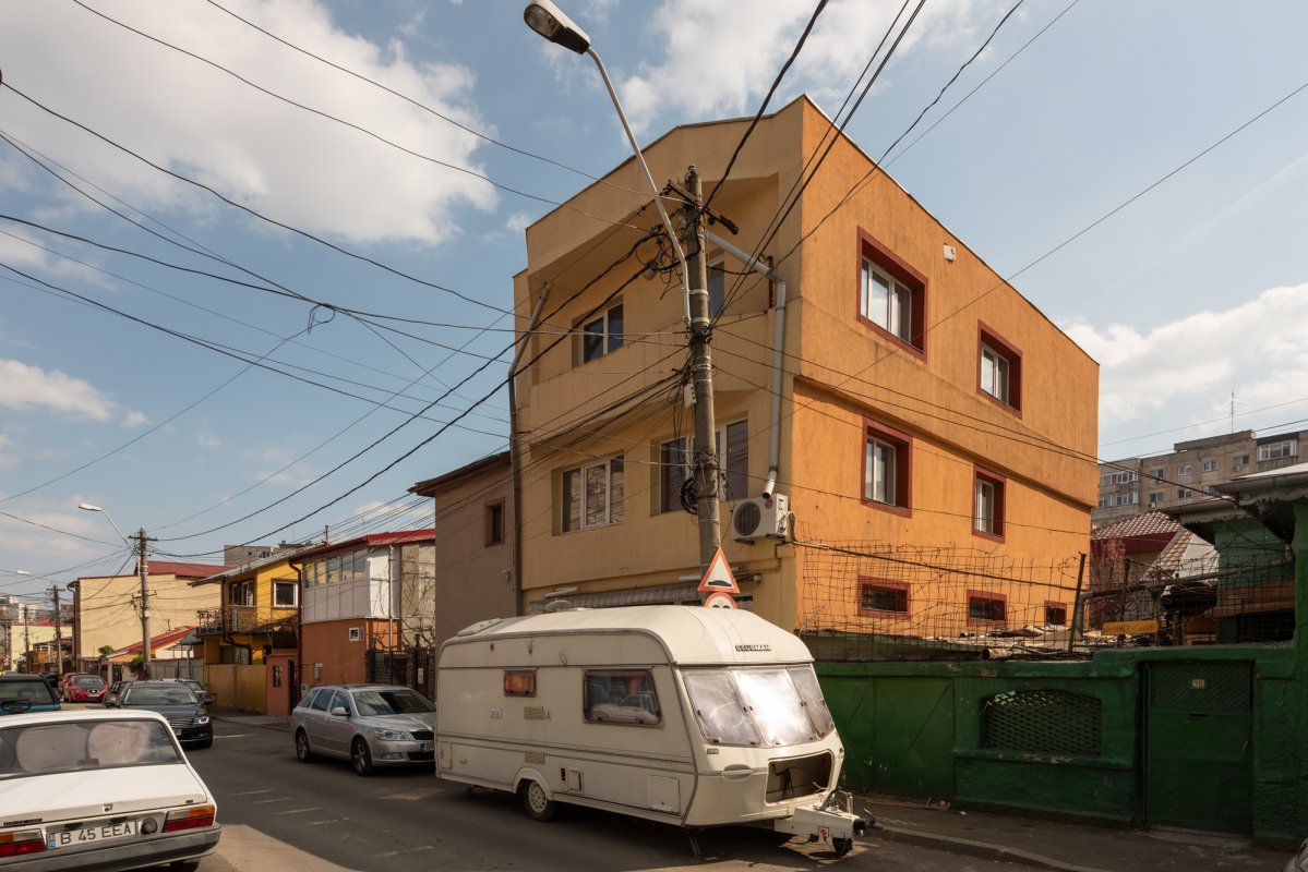 Vila spatioasa S+P+2 - str Iancu Jianu - Margeanului