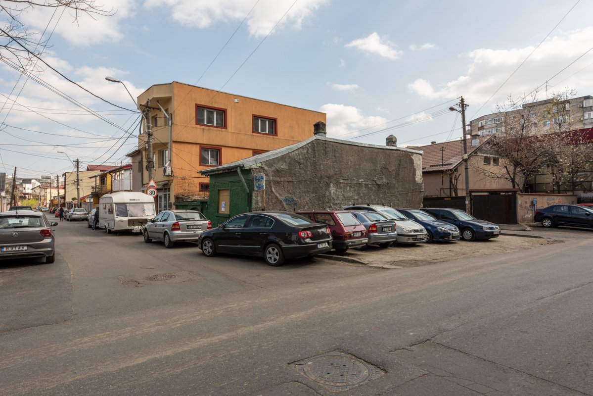 Vila spatioasa S+P+2 - str Iancu Jianu - Margeanului