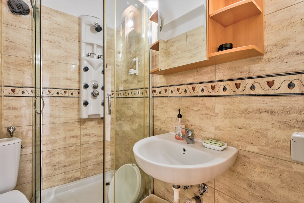 Apartament 3 camere complet mobilat - Plaza Romania 