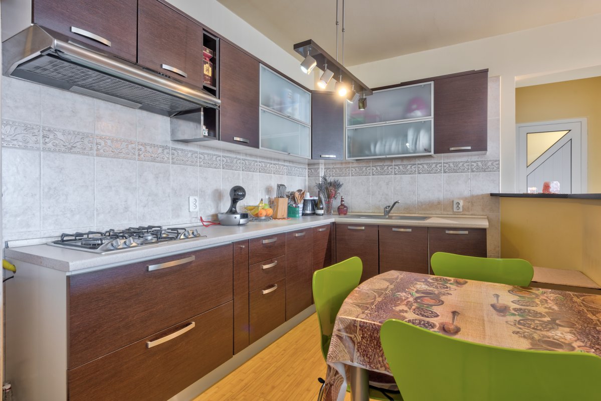 Apartament 3 camere complet mobilat - Plaza Romania 