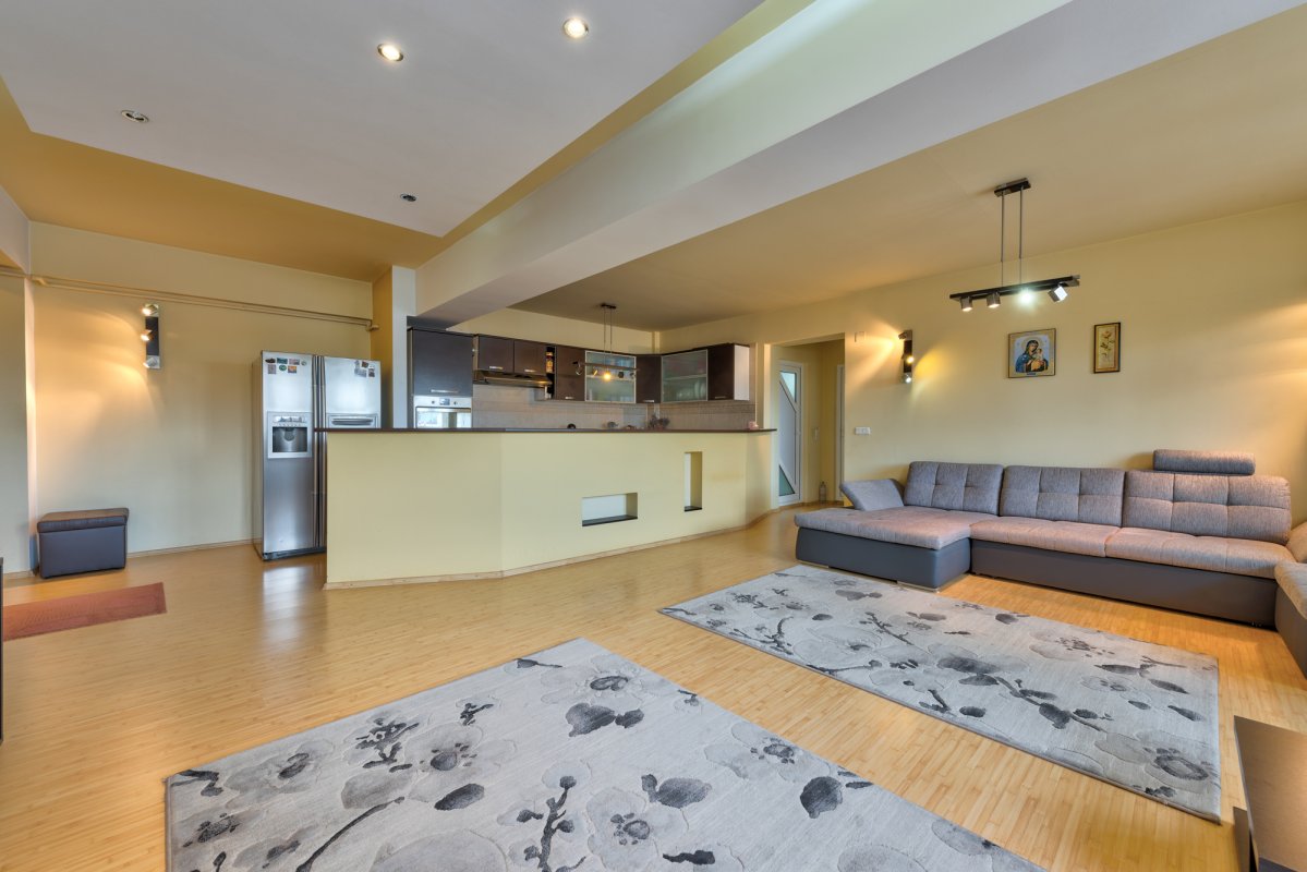 Apartament 3 camere complet mobilat - Plaza Romania 