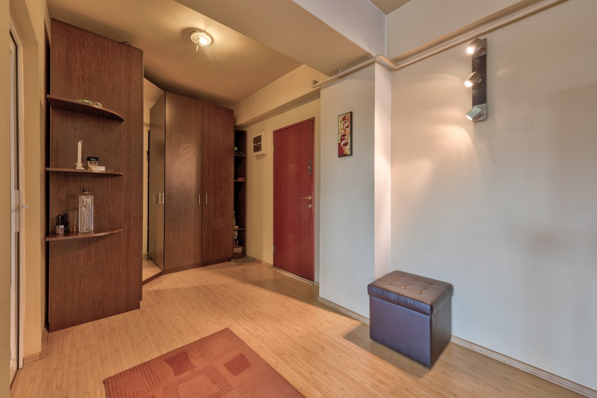 Apartament 3 camere complet mobilat - Plaza Romania 