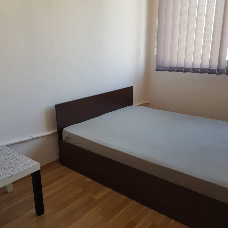 Apartament 4 camere zona Apusului -  o parte din utilitati incluse in pret