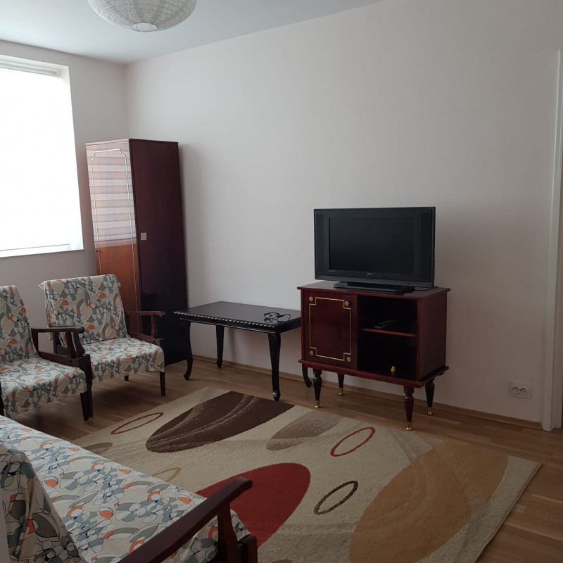 Apartament 4 camere zona Apusului -  o parte din utilitati incluse in pret