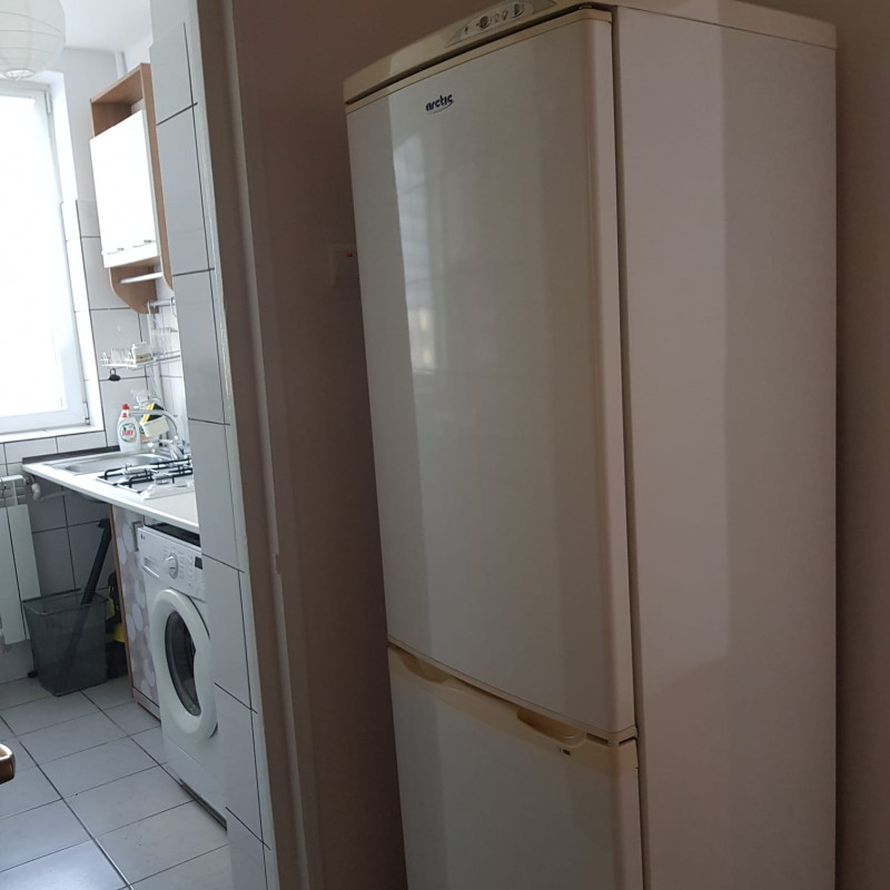 Apartament 4 camere zona Apusului -  o parte din utilitati incluse in pret