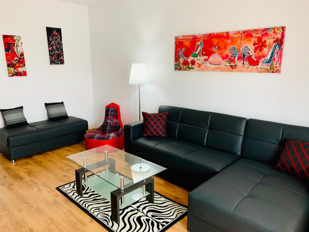 Apartament deosebit cu 2 camere , decomandat zona Mall Vitan