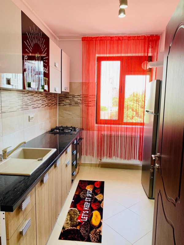Apartament deosebit cu 2 camere , decomandat zona Mall Vitan