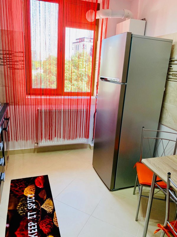 Apartament deosebit cu 2 camere , decomandat zona Mall Vitan