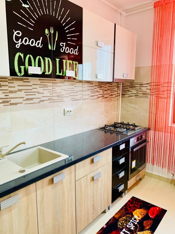 Apartament deosebit cu 2 camere , decomandat zona Mall Vitan