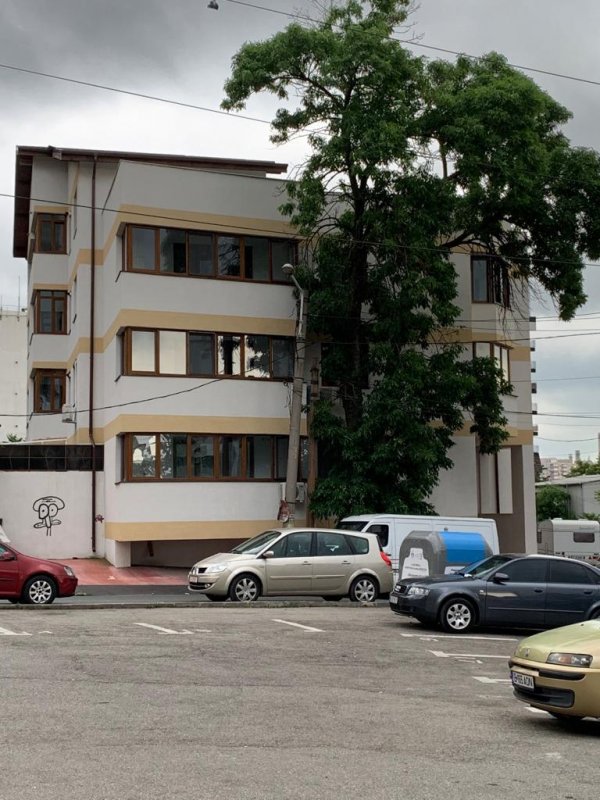 Apartament deosebit cu 2 camere , decomandat zona Mall Vitan