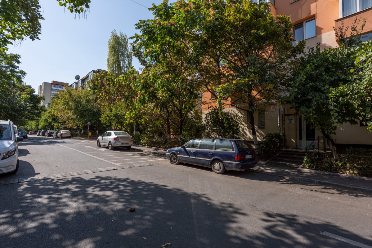 Apartament 2 camere , decomandat zona Rahova-Petre Ispirescu