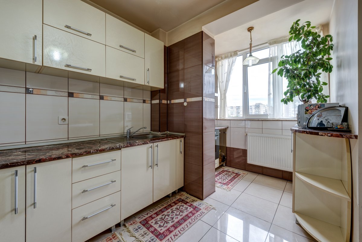 Apartament 3 camere + loc parcare suprateran - str Muntilor - Plaza