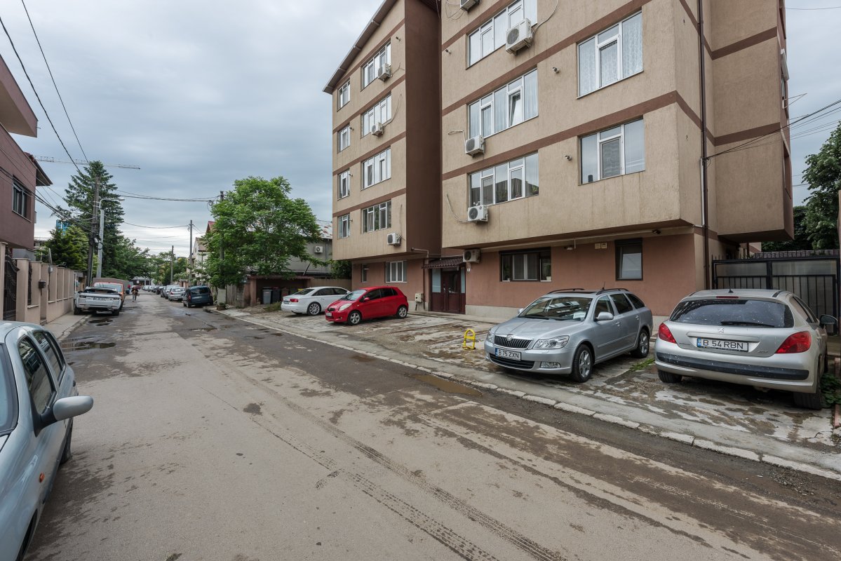 Apartament 3 camere + loc parcare suprateran - str Muntilor - Plaza
