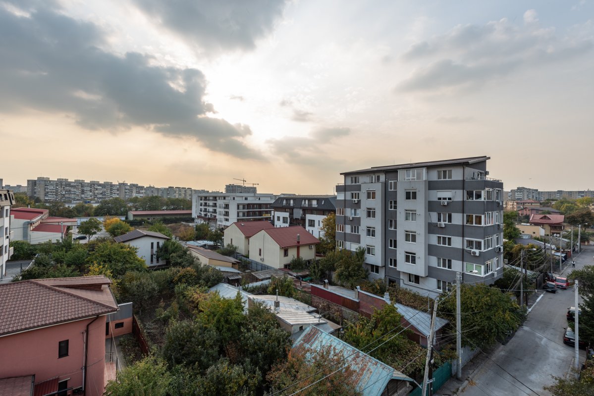Apartament deosebit cu 3 camere , bloc nou , zona Gorjului-Rasaritului