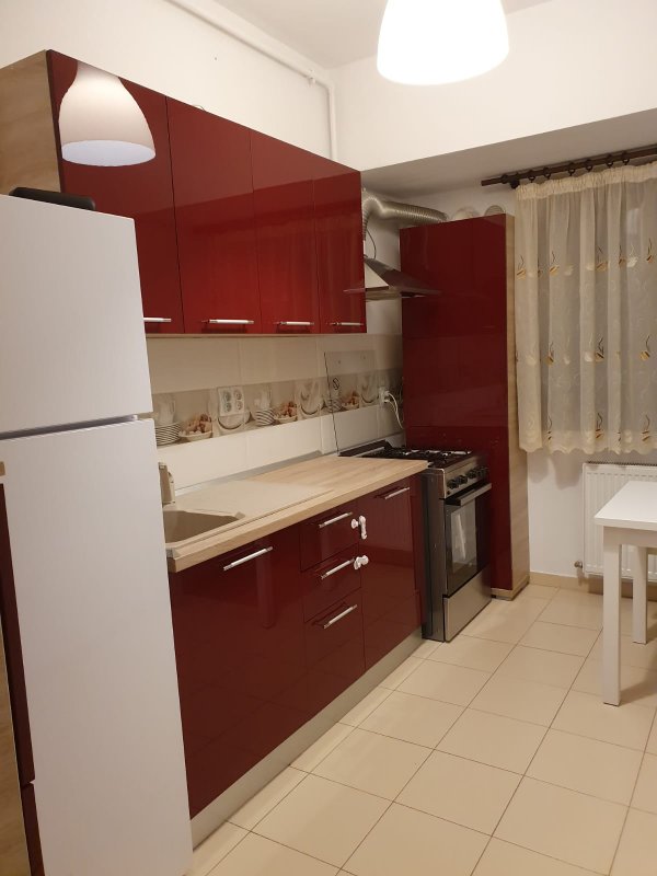 Apartament 2 camere+loc parcare suprateran bloc nou zona Lujerului