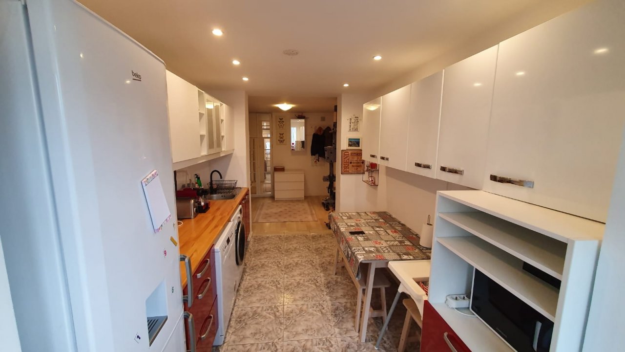 Apartament cu 4 camere , caminul ideal al unei familii -Crangasi- Comision Zero