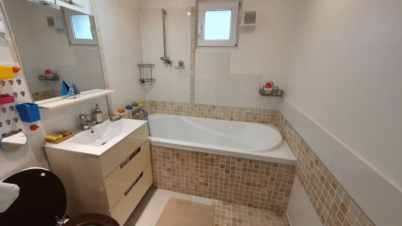 Apartament cu 4 camere , caminul ideal al unei familii -Crangasi- Comision Zero