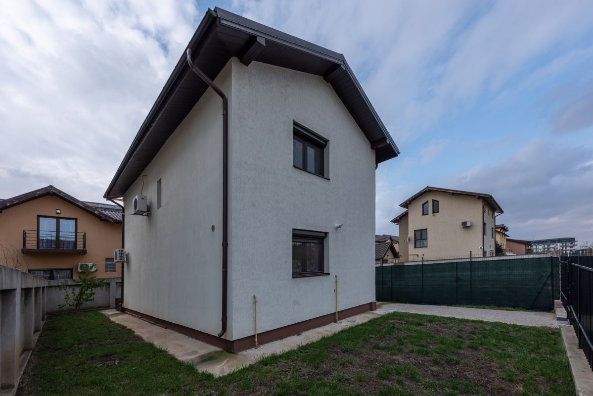 Vila - zona Cristalului