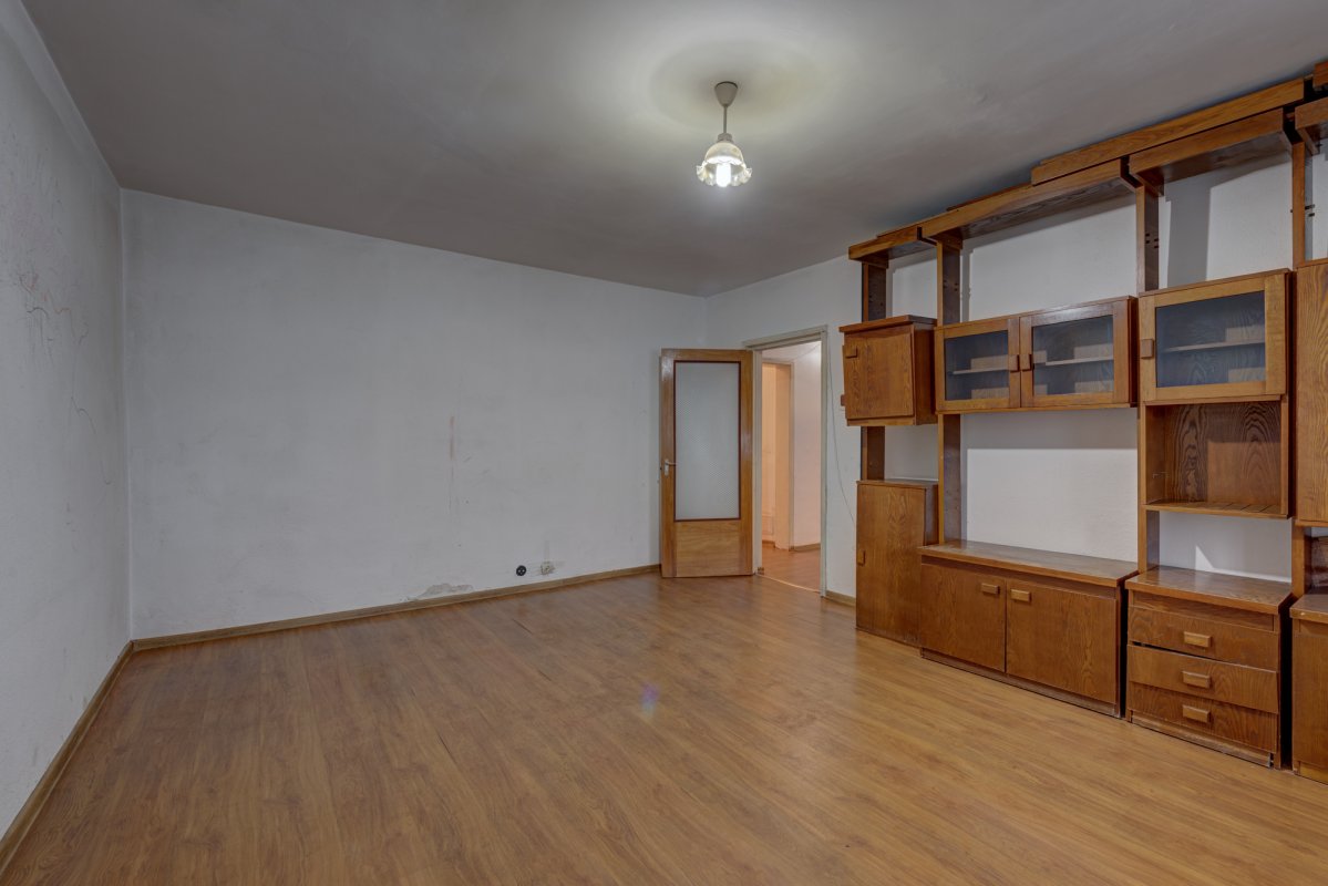 Apartament 4 camere decomandat str Maior Vasile Bacila
