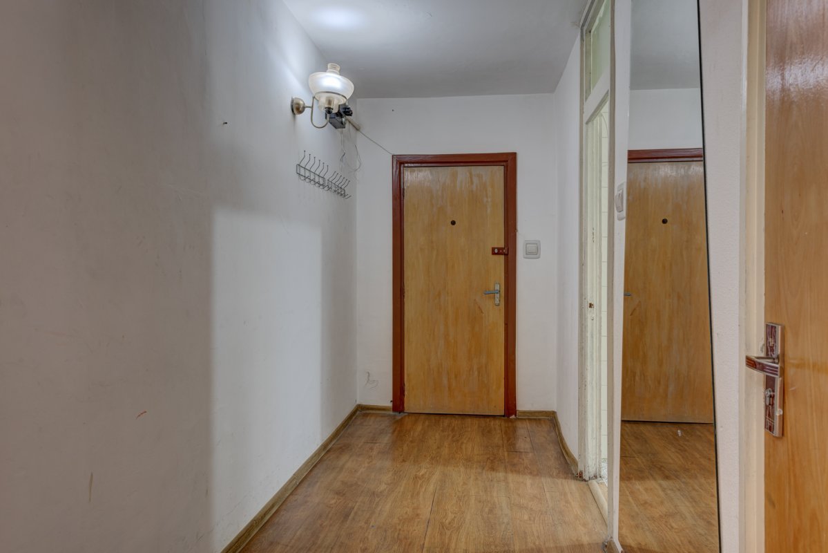 Apartament 4 camere decomandat str Maior Vasile Bacila
