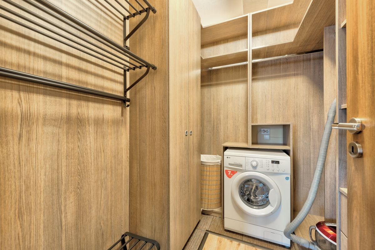 Apartament cu 2 dormitoare si bucatarie cu zona de living si dining