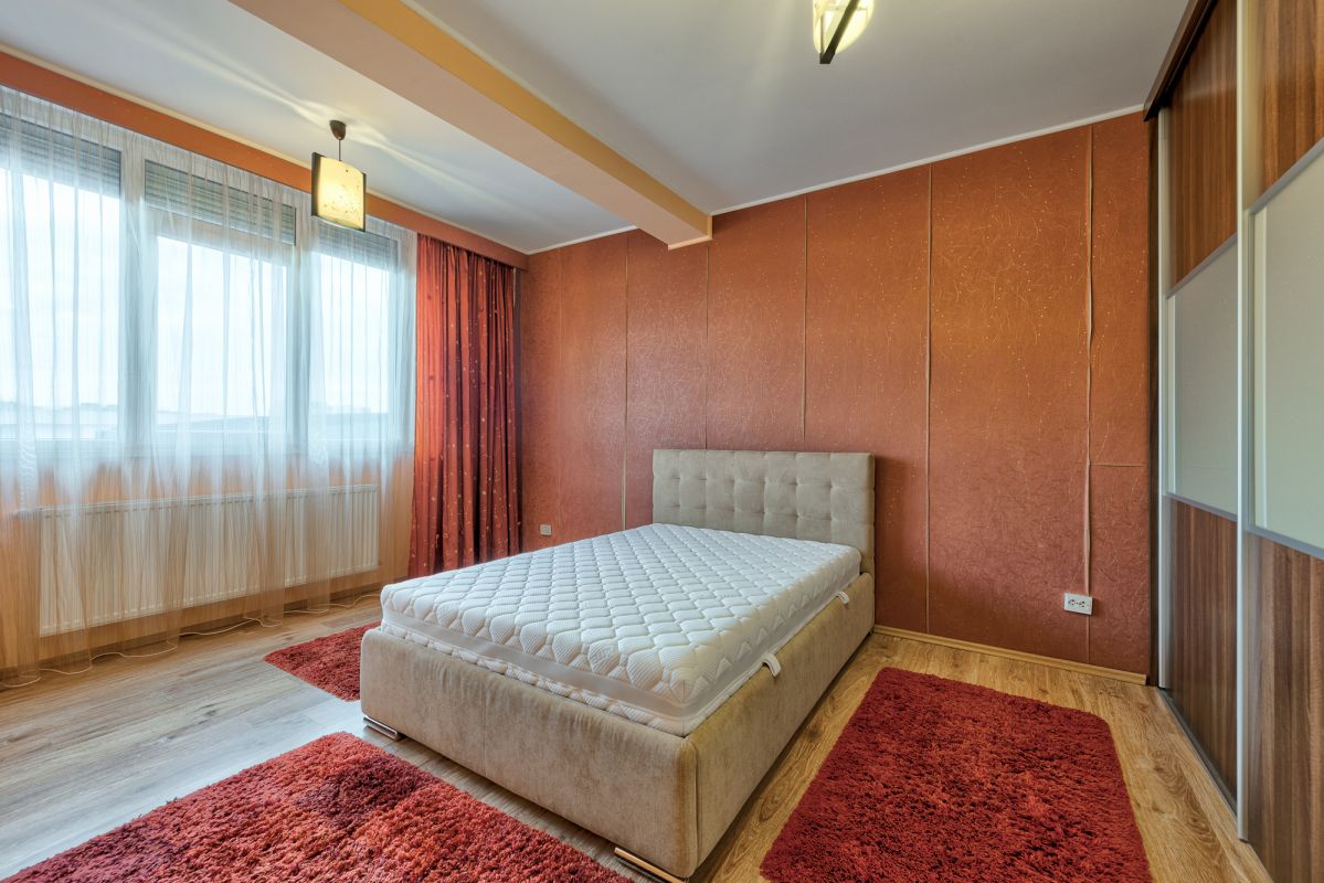 Apartament cu 2 dormitoare si bucatarie cu zona de living si dining