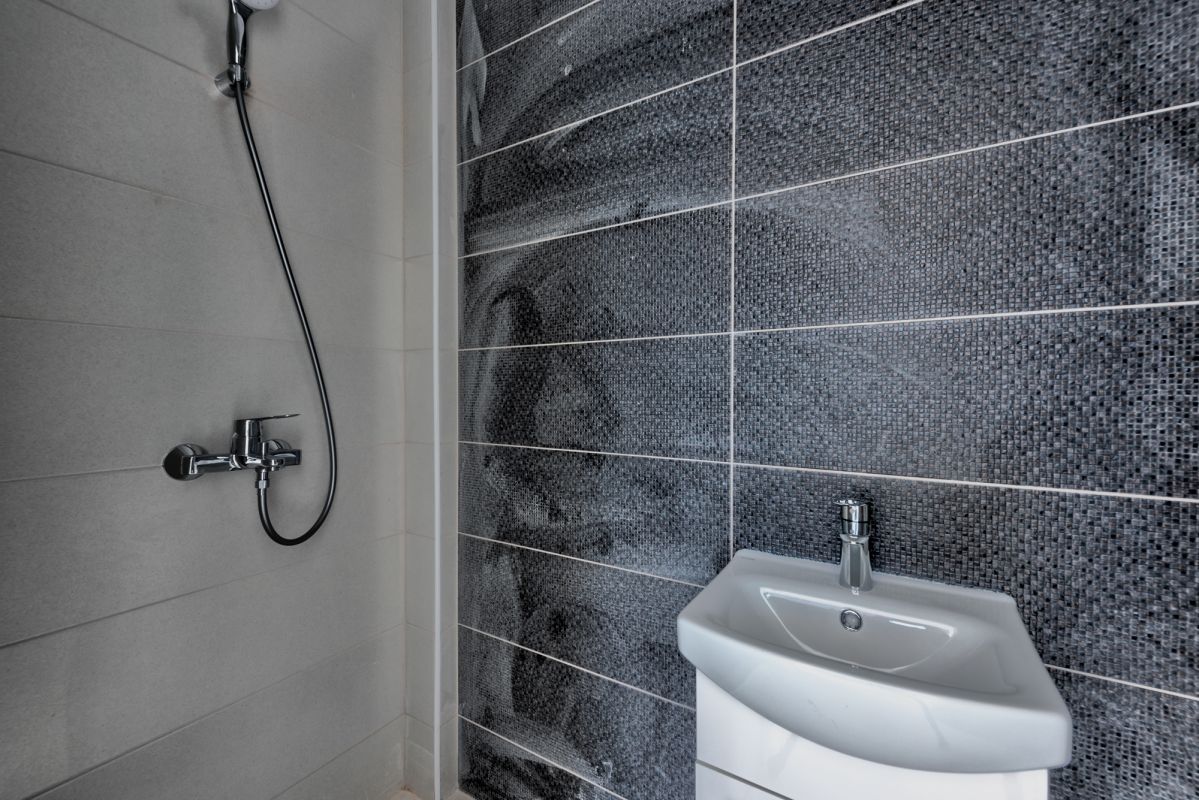 Apartament 3 camere+terasa 55 mp , bloc nou , finalizat - Prel Ghencea