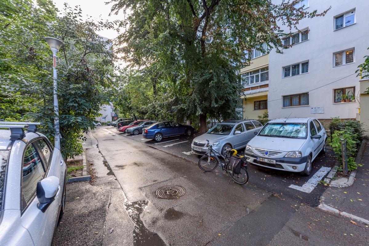 Apartament cu 2 camere, decomandat - lângă parc