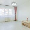 Apartament spatios , decomandat  , cu 2 balcoane si cu bucataria mobilata