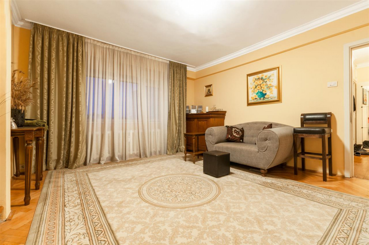 Apartament deosebit ! zona Panduri - Monitorul Oficial