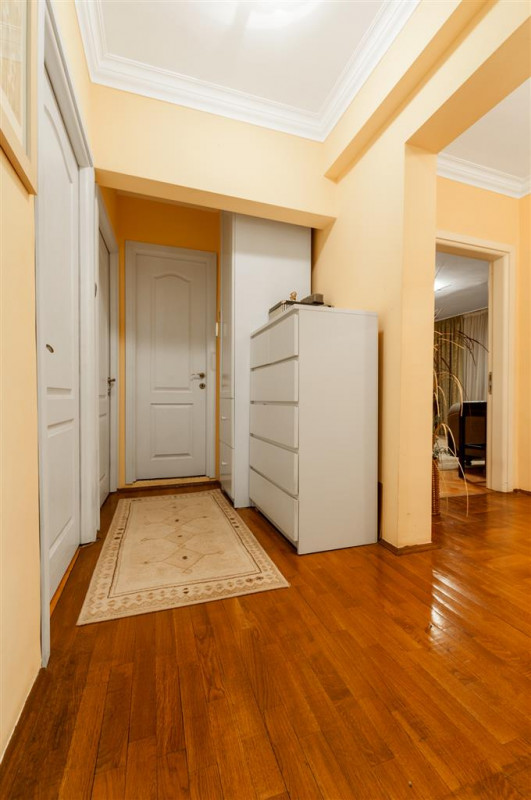 Apartament deosebit ! zona Panduri - Monitorul Oficial