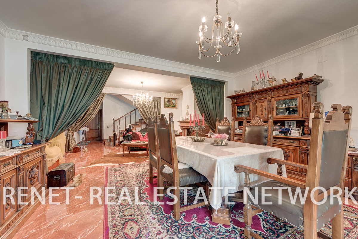 In aceasta casa timpul trece mai incet si mai frumos. Snagov Vila impresionanta 