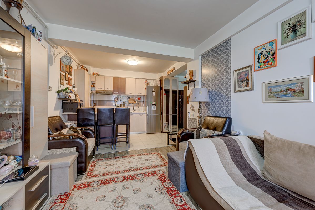 Apartament  cu 2 camere cu bucatarie mobilata