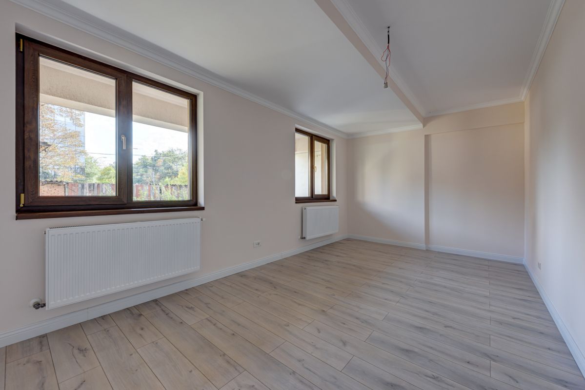 Apartament 3 camere parter bloc nou Parc Bazilescu