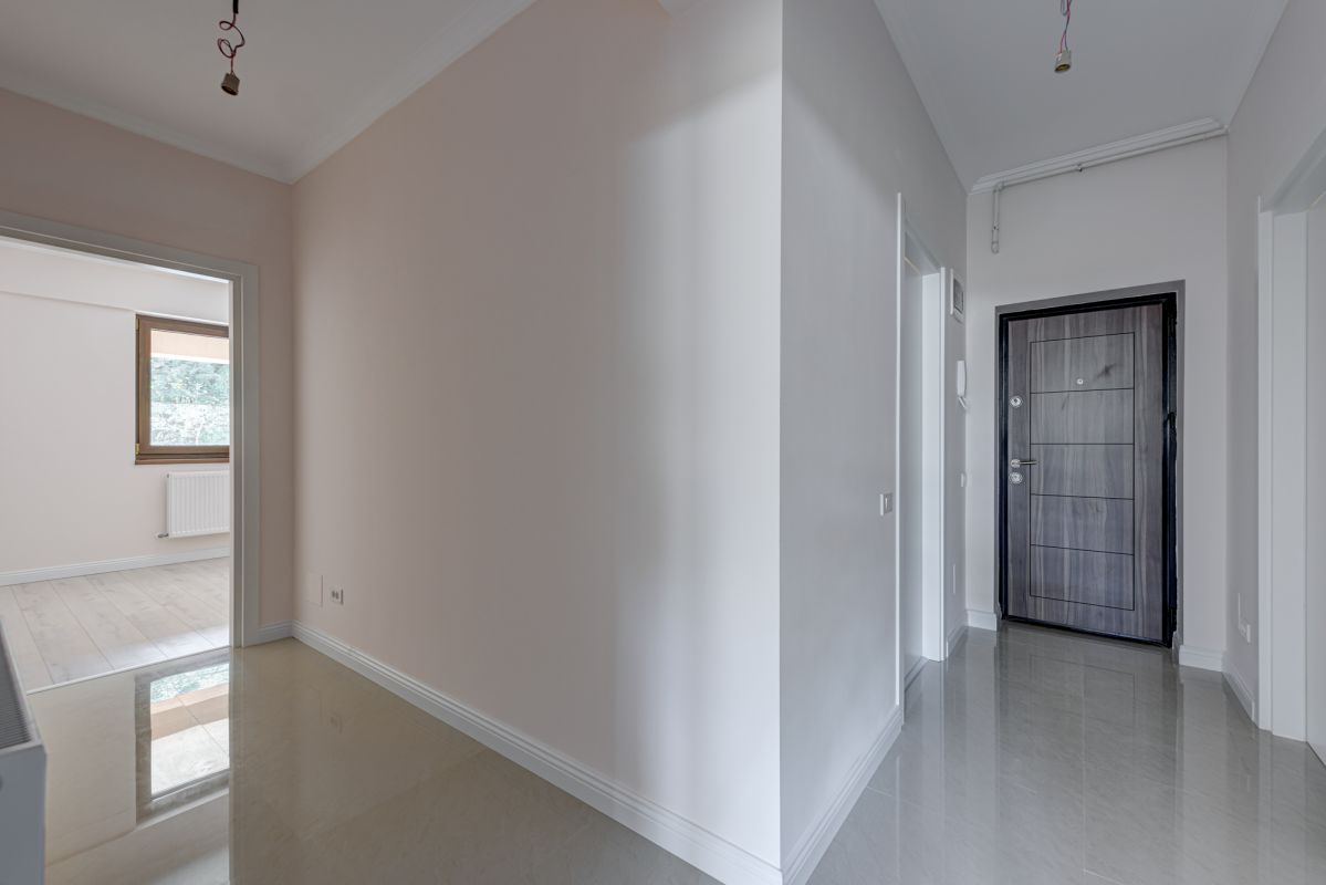 Apartament 3 camere parter bloc nou Parc Bazilescu