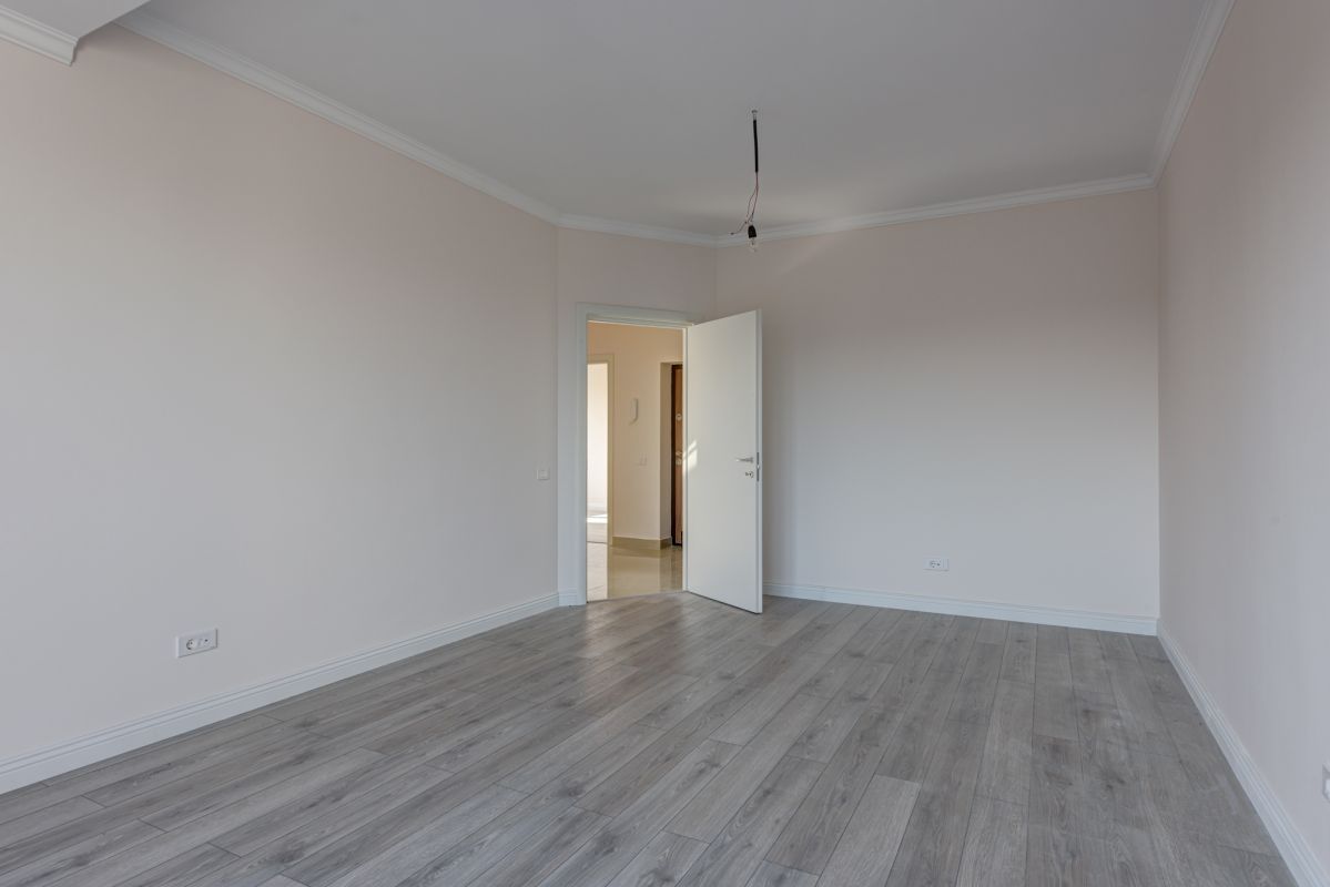Apartament 3 camere bloc nou Parc Bazilescu